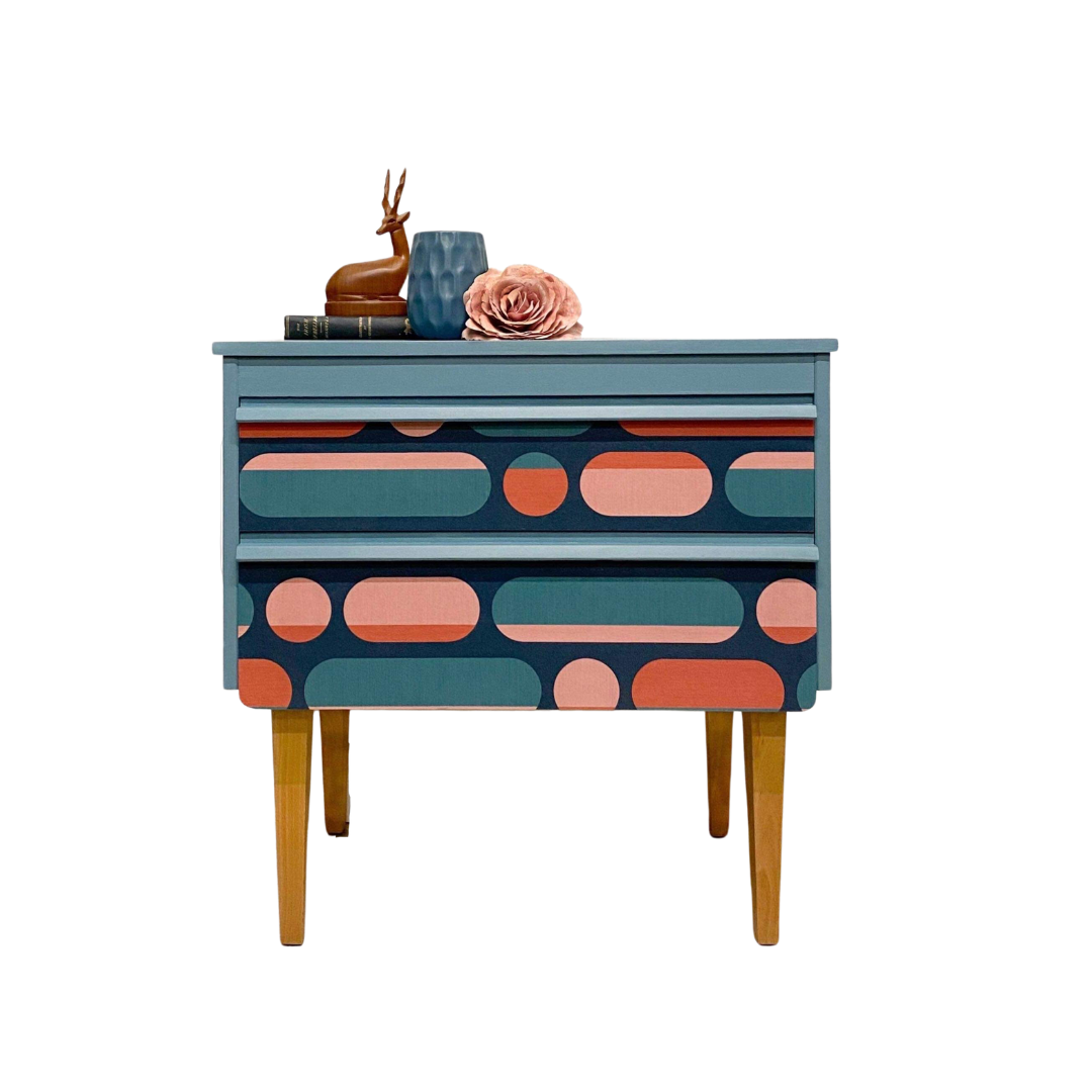 Mid Century Chest of Drawers Upainted